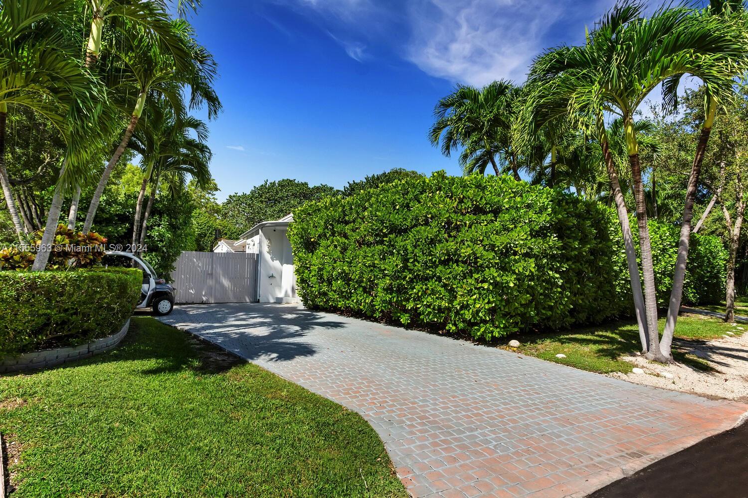 Key Biscayne, Florida 33149, 4 Bedrooms Bedrooms, ,3 BathroomsBathrooms,Residential,For Sale,A11555963