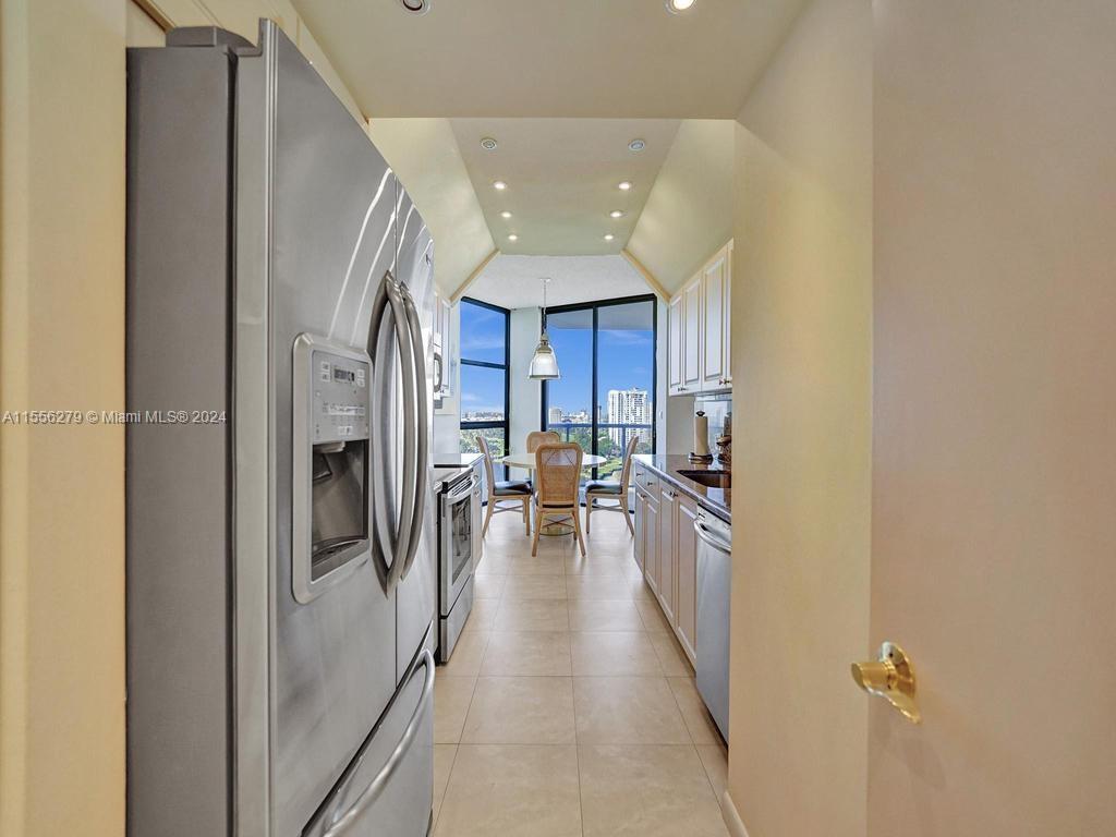 20281 E Country Club Dr 1609, Aventura, Florida 33180, 2 Bedrooms Bedrooms, ,2 BathroomsBathrooms,Residential,For Sale,20281 E Country Club Dr 1609,A11556279