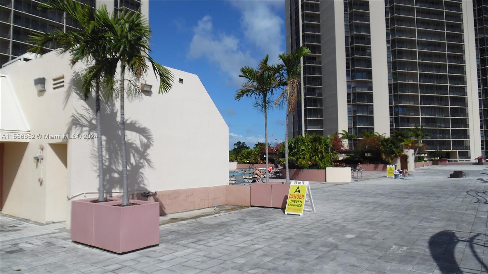 20379 W Country Club Dr 132, Aventura, Florida 33180, 2 Bedrooms Bedrooms, ,2 BathroomsBathrooms,Residential,For Sale,20379 W Country Club Dr 132,A11556652