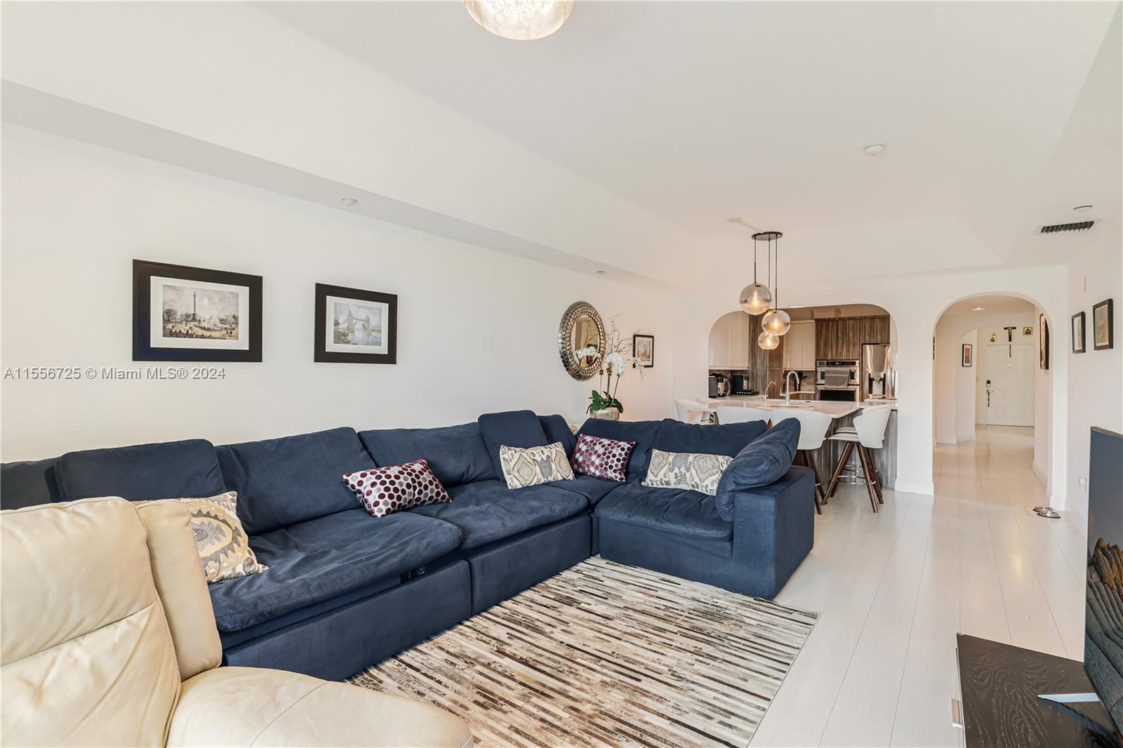 10710 NW 66th St 404, Doral, Florida 33178, 3 Bedrooms Bedrooms, ,2 BathroomsBathrooms,Residential,For Sale,10710 NW 66th St 404,A11556725