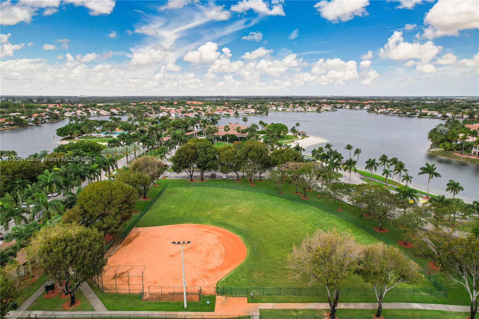 10710 NW 66th St 404, Doral, Florida 33178, 3 Bedrooms Bedrooms, ,2 BathroomsBathrooms,Residential,For Sale,10710 NW 66th St 404,A11556725