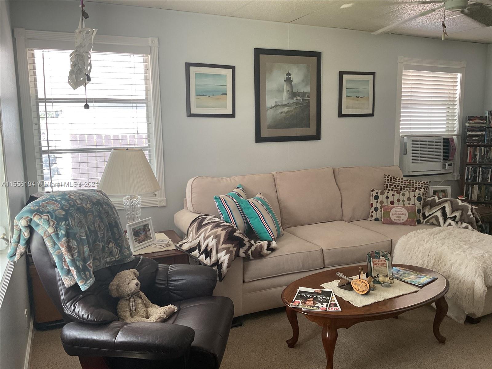 250 SW 12th St, Dania Beach, Florida 33004, 2 Bedrooms Bedrooms, ,1 BathroomBathrooms,Residential,For Sale,250 SW 12th St,A11556194