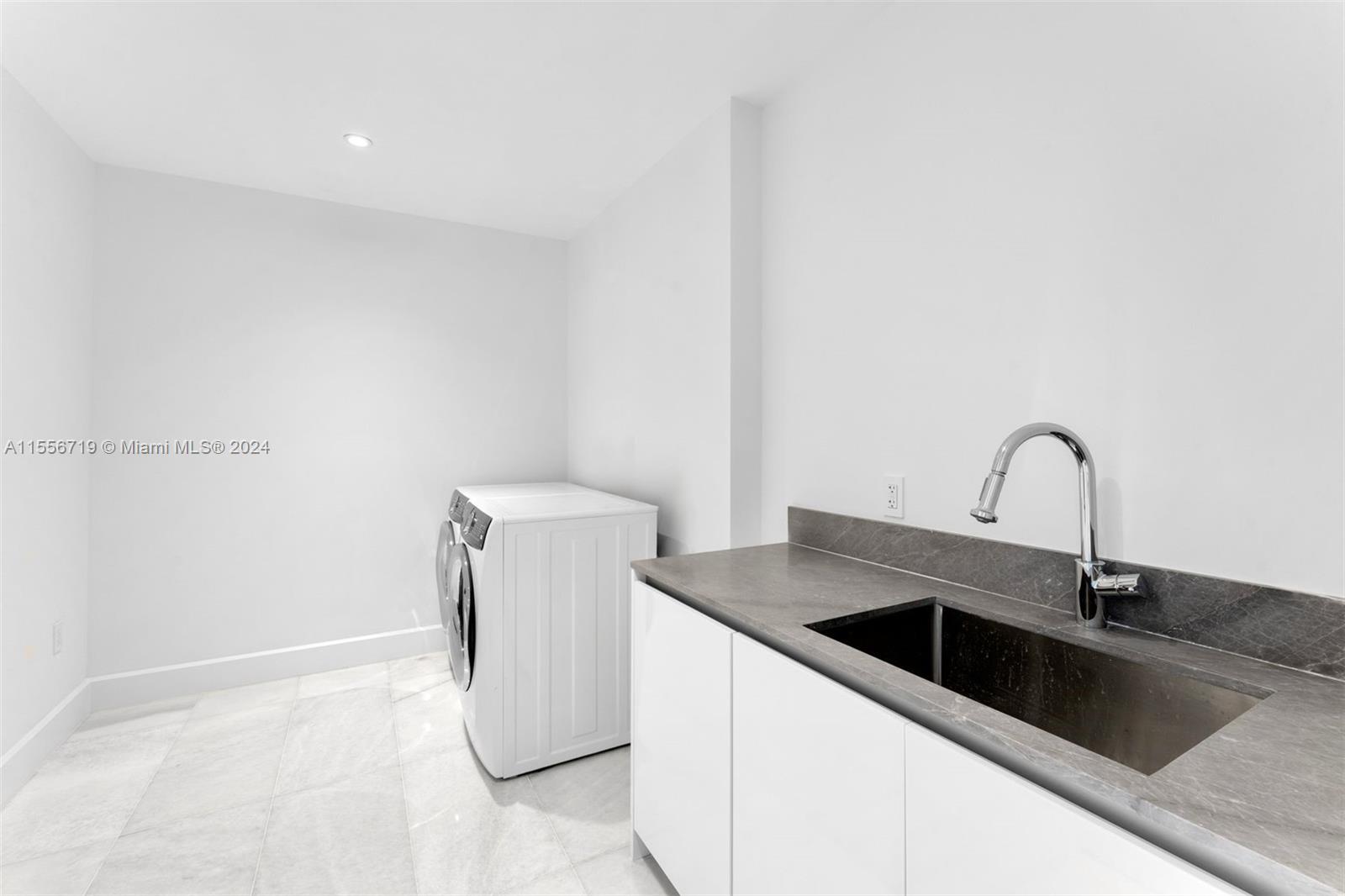 700 NE 26th Terrace 3402, Miami, Florida 33137, 2 Bedrooms Bedrooms, ,4 BathroomsBathrooms,Residential,For Sale,700 NE 26th Terrace 3402,A11556719