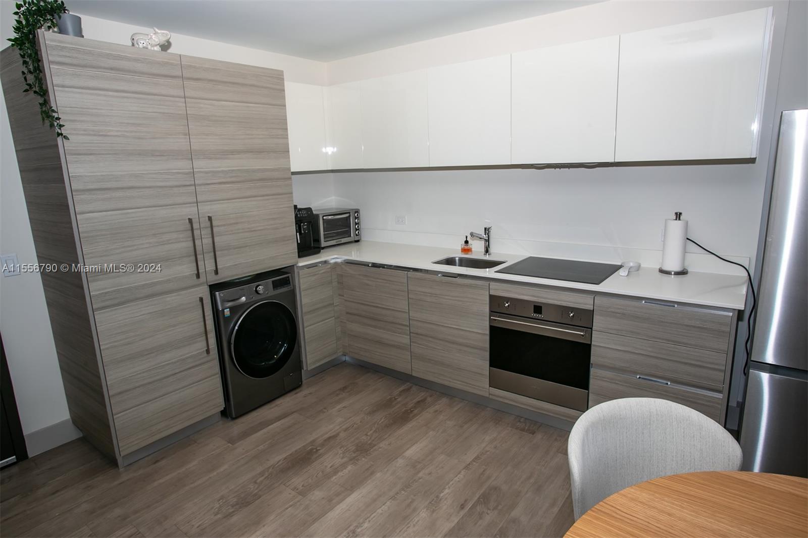 777 N Ocean Dr N609, Hollywood, Florida 33019, 2 Bedrooms Bedrooms, ,1 BathroomBathrooms,Residential,For Sale,777 N Ocean Dr N609,A11556790