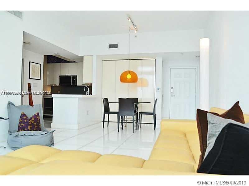 1155 BRICKELL BAY DR PH204, Miami, Florida 33131, 1 Bedroom Bedrooms, ,1 BathroomBathrooms,Residentiallease,For Rent,1155 BRICKELL BAY DR PH204,A11556799