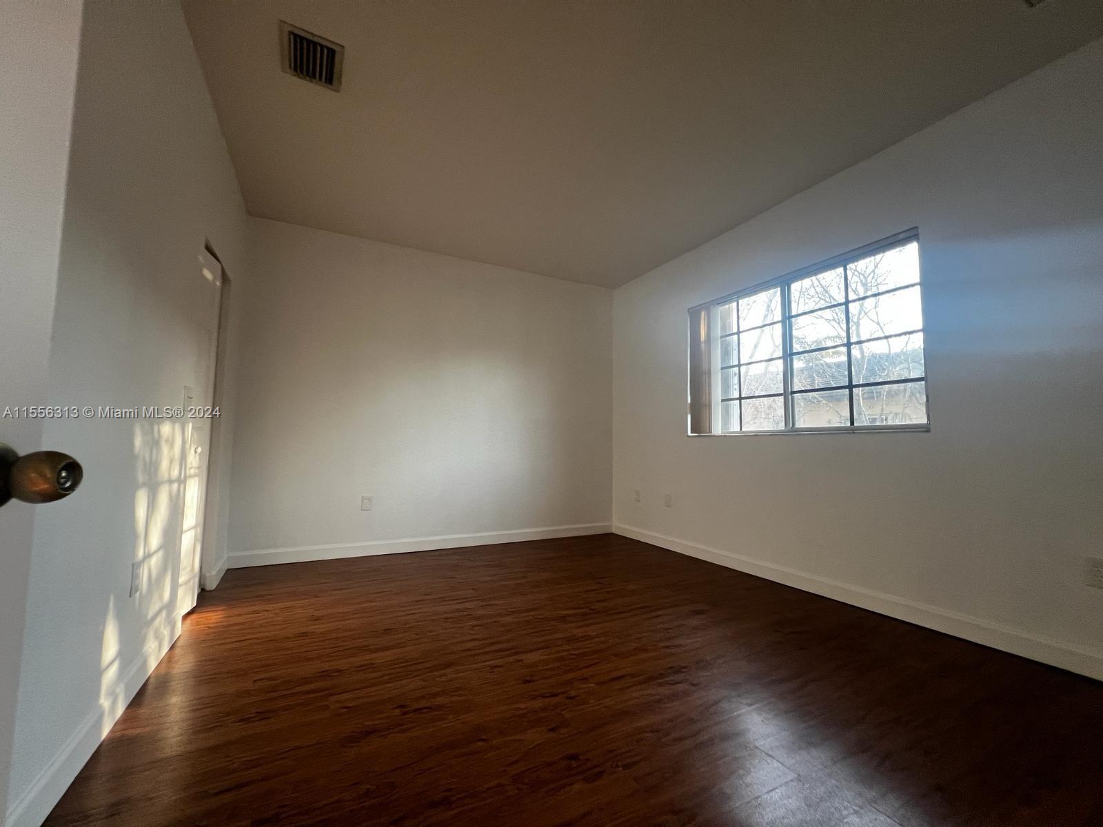 375 NE 26th Ave 204, Homestead, Florida 33033, 3 Bedrooms Bedrooms, ,2 BathroomsBathrooms,Residentiallease,For Rent,375 NE 26th Ave 204,A11556313