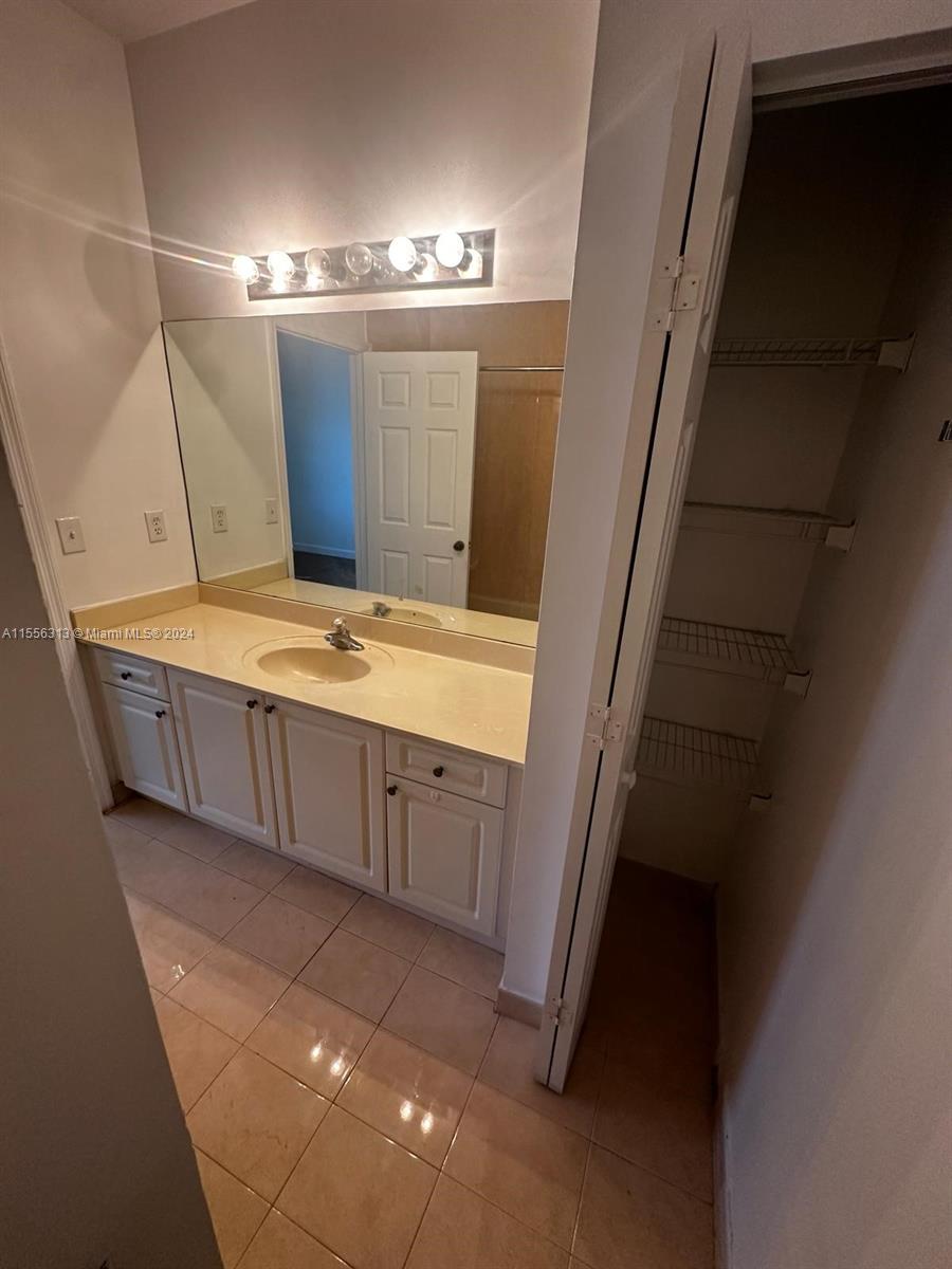 375 NE 26th Ave 204, Homestead, Florida 33033, 3 Bedrooms Bedrooms, ,2 BathroomsBathrooms,Residentiallease,For Rent,375 NE 26th Ave 204,A11556313