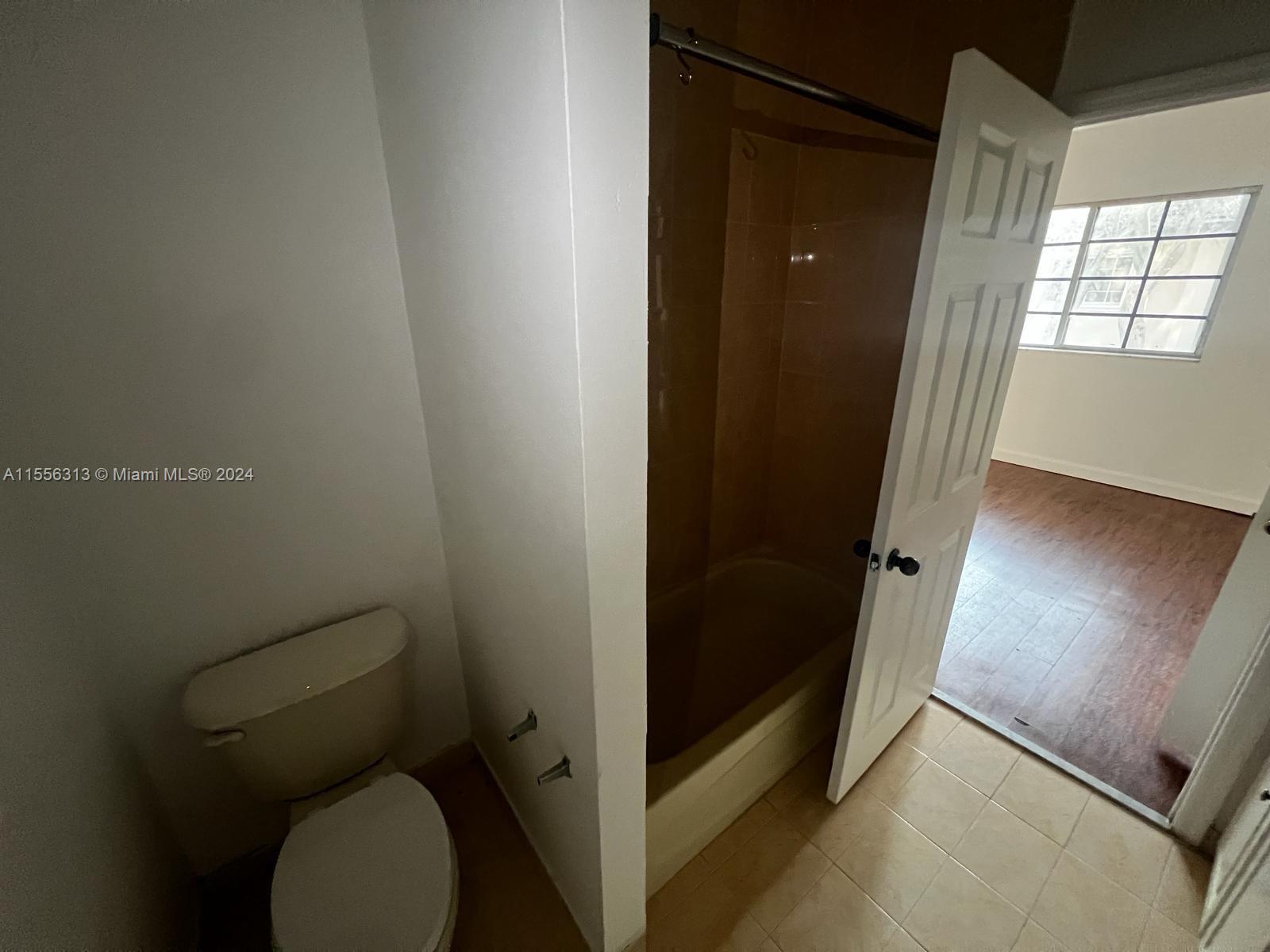 375 NE 26th Ave 204, Homestead, Florida 33033, 3 Bedrooms Bedrooms, ,2 BathroomsBathrooms,Residentiallease,For Rent,375 NE 26th Ave 204,A11556313