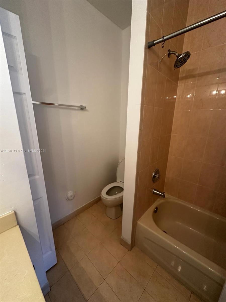 375 NE 26th Ave 204, Homestead, Florida 33033, 3 Bedrooms Bedrooms, ,2 BathroomsBathrooms,Residentiallease,For Rent,375 NE 26th Ave 204,A11556313