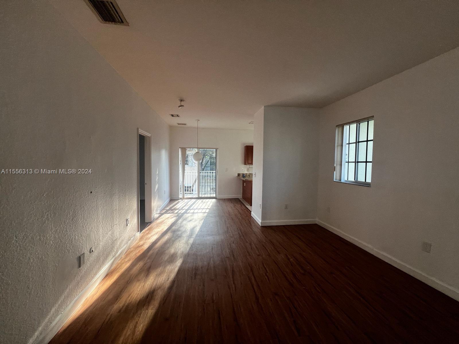 375 NE 26th Ave 204, Homestead, Florida 33033, 3 Bedrooms Bedrooms, ,2 BathroomsBathrooms,Residentiallease,For Rent,375 NE 26th Ave 204,A11556313