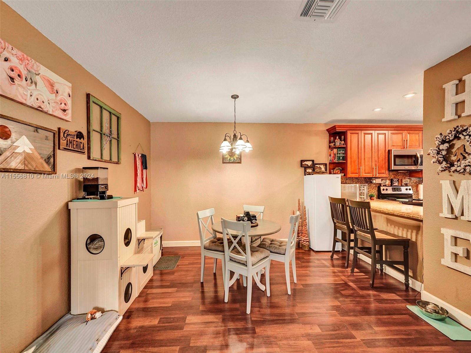 6761 NW 182nd St 101, Hialeah, Florida 33015, 3 Bedrooms Bedrooms, ,2 BathroomsBathrooms,Residential,For Sale,6761 NW 182nd St 101,A11556810