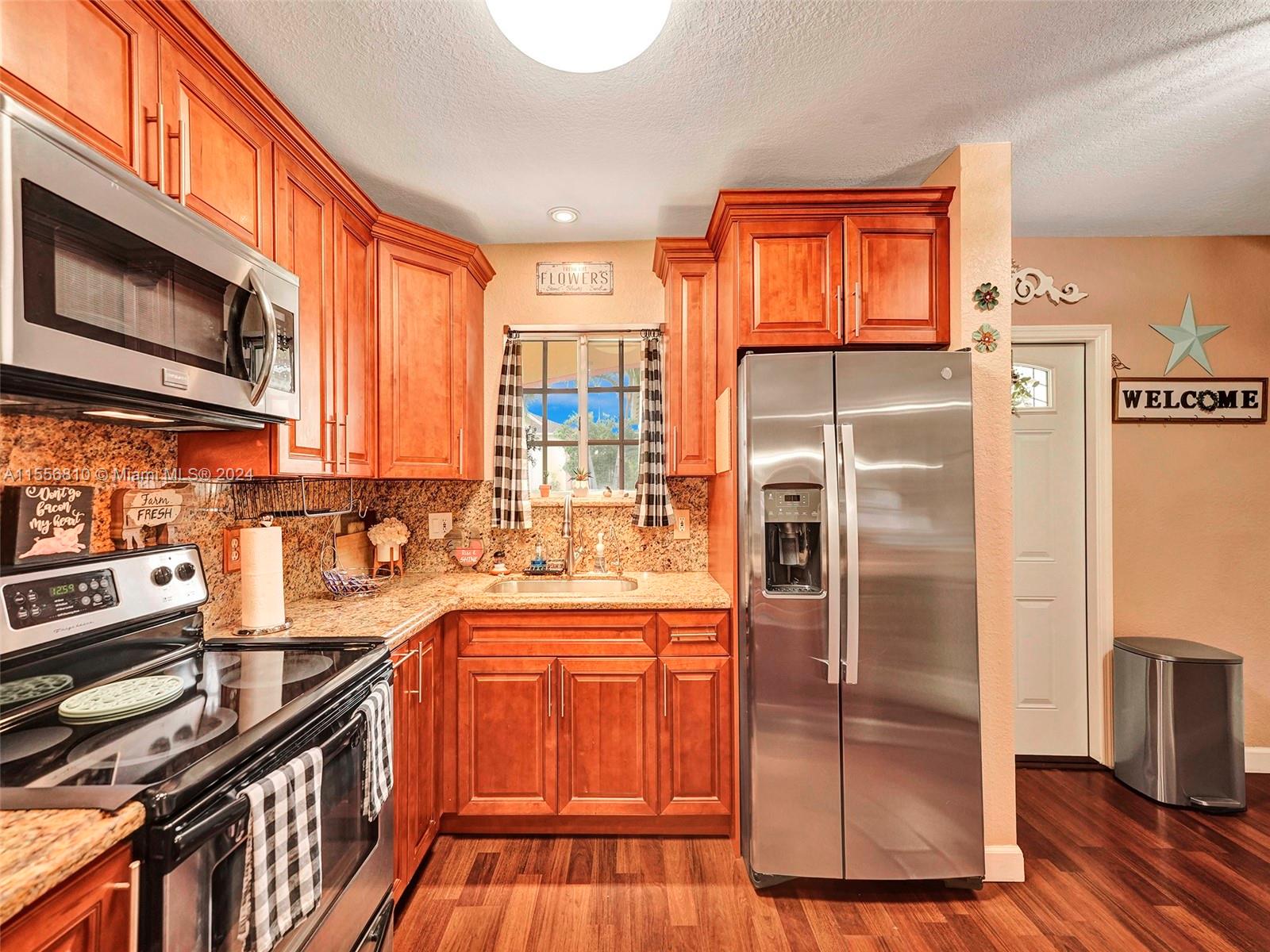 6761 NW 182nd St 101, Hialeah, Florida 33015, 3 Bedrooms Bedrooms, ,2 BathroomsBathrooms,Residential,For Sale,6761 NW 182nd St 101,A11556810