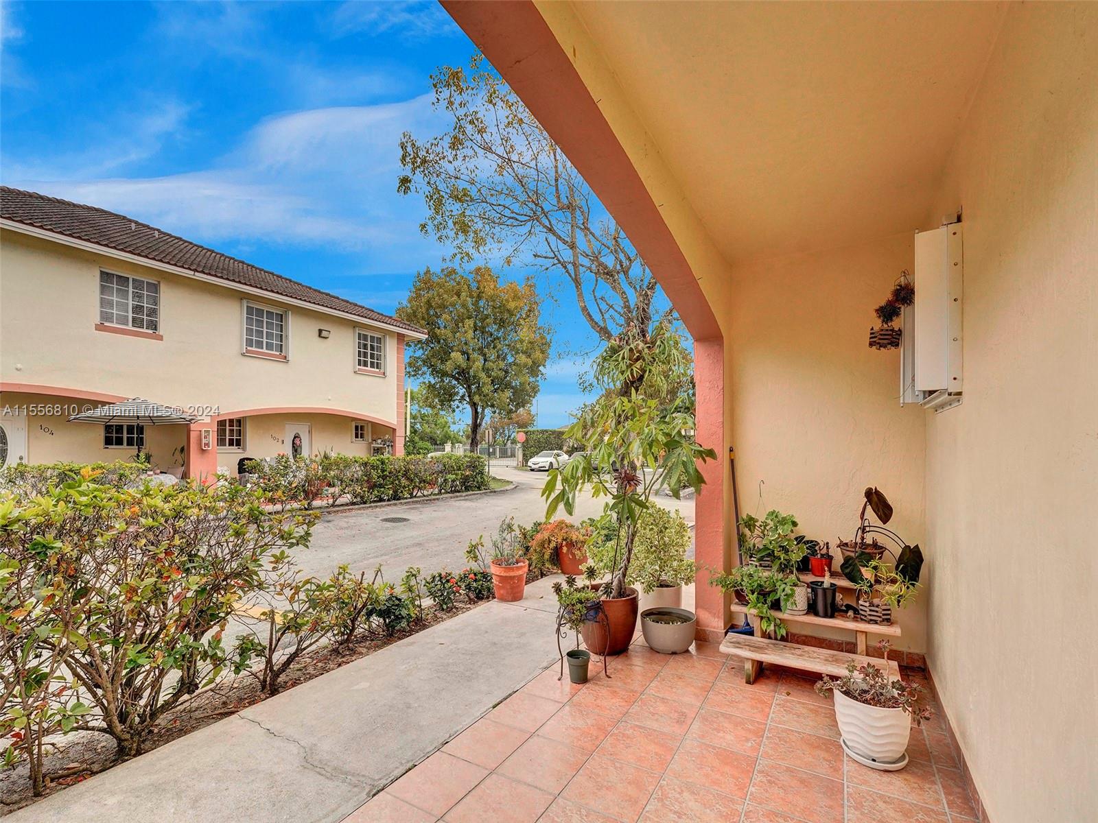 6761 NW 182nd St 101, Hialeah, Florida 33015, 3 Bedrooms Bedrooms, ,2 BathroomsBathrooms,Residential,For Sale,6761 NW 182nd St 101,A11556810