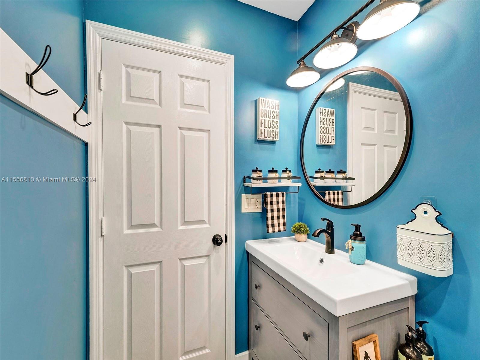 6761 NW 182nd St 101, Hialeah, Florida 33015, 3 Bedrooms Bedrooms, ,2 BathroomsBathrooms,Residential,For Sale,6761 NW 182nd St 101,A11556810