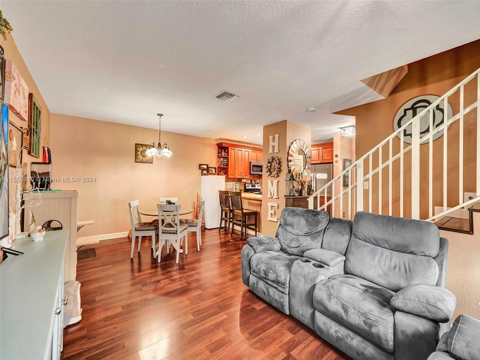 6761 NW 182nd St 101, Hialeah, Florida 33015, 3 Bedrooms Bedrooms, ,2 BathroomsBathrooms,Residential,For Sale,6761 NW 182nd St 101,A11556810