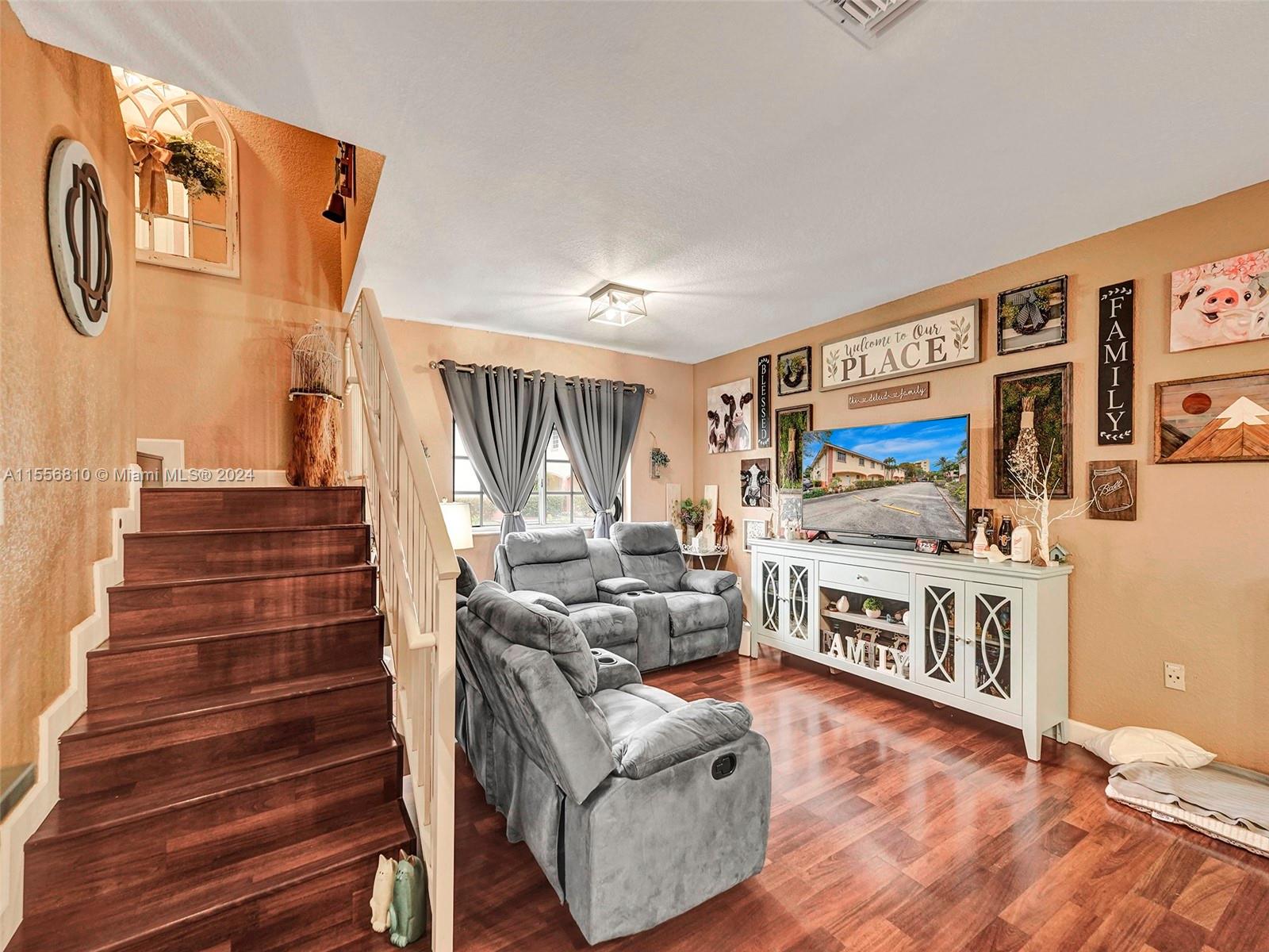 6761 NW 182nd St 101, Hialeah, Florida 33015, 3 Bedrooms Bedrooms, ,2 BathroomsBathrooms,Residential,For Sale,6761 NW 182nd St 101,A11556810