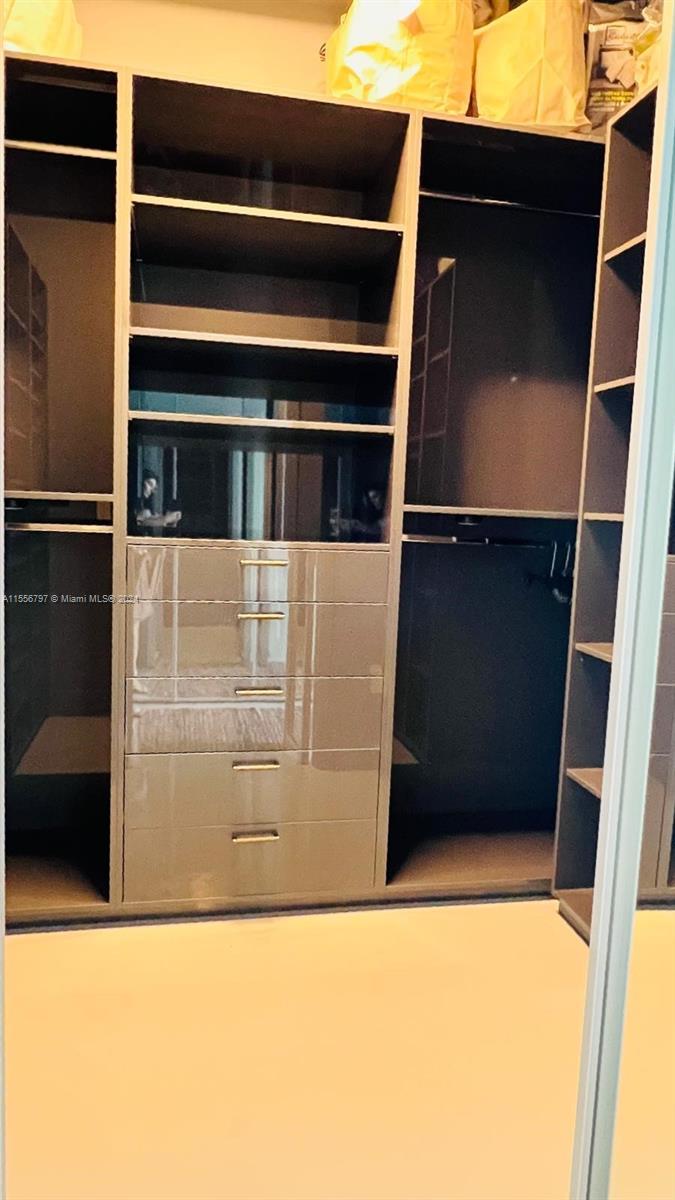 2001 Meridian Ave 418, Miami Beach, Florida 33139, 1 Bedroom Bedrooms, ,1 BathroomBathrooms,Residentiallease,For Rent,2001 Meridian Ave 418,A11556797