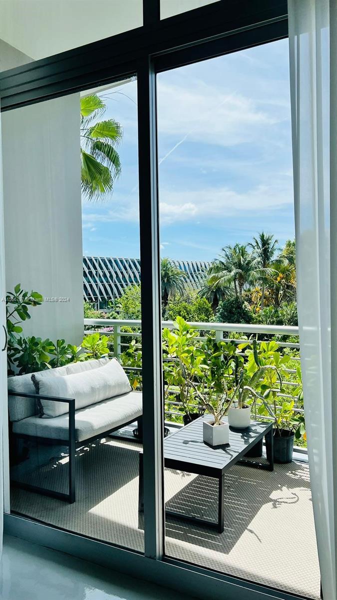 2001 Meridian Ave 418, Miami Beach, Florida 33139, 1 Bedroom Bedrooms, ,1 BathroomBathrooms,Residentiallease,For Rent,2001 Meridian Ave 418,A11556797