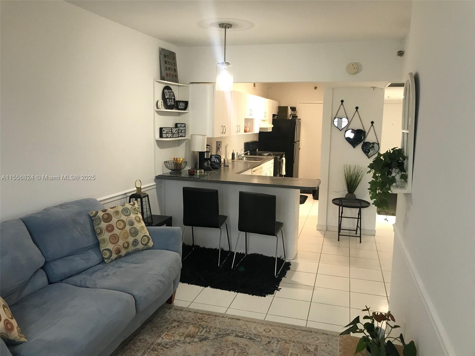 100 Lincoln Rd 1126, Miami Beach, Florida 33139, 1 Bedroom Bedrooms, ,1 BathroomBathrooms,Residentiallease,For Rent,100 Lincoln Rd 1126,A11556824