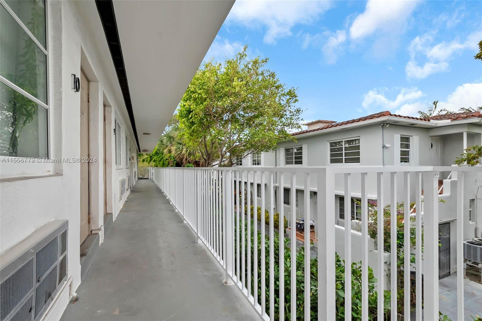 6905 Rue Vendome 9, Miami Beach, Florida 33141, 1 Bedroom Bedrooms, ,1 BathroomBathrooms,Residentiallease,For Rent,6905 Rue Vendome 9,A11556779