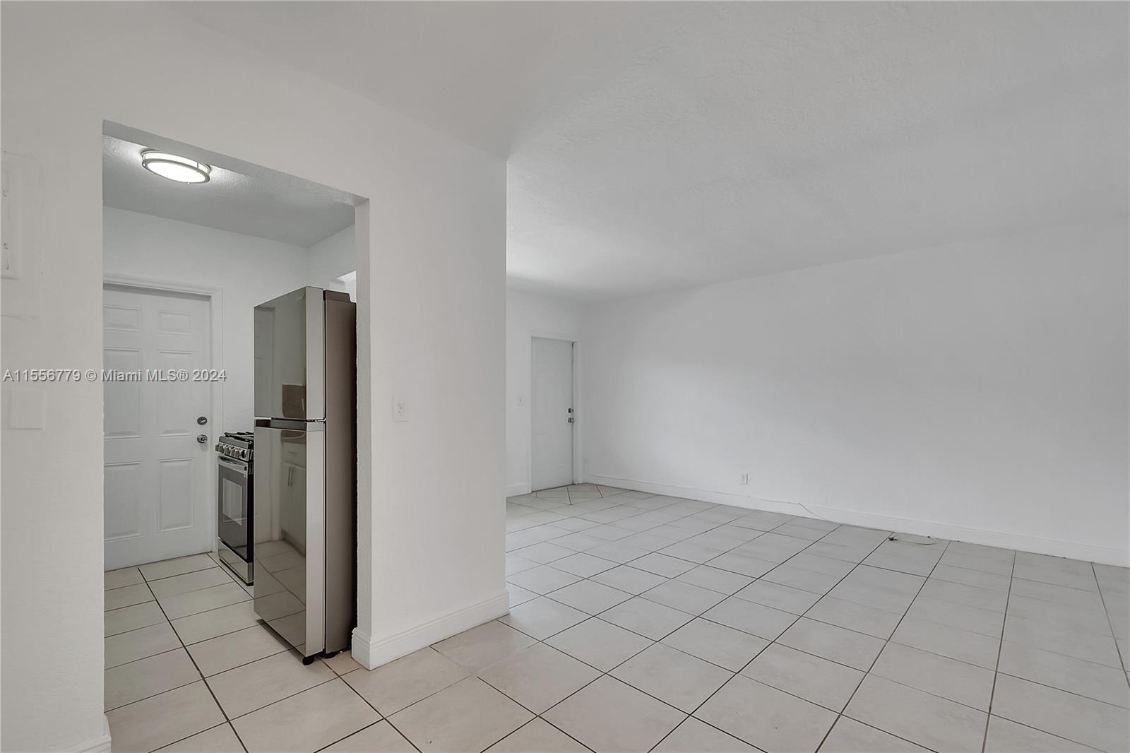 6905 Rue Vendome 9, Miami Beach, Florida 33141, 1 Bedroom Bedrooms, ,1 BathroomBathrooms,Residentiallease,For Rent,6905 Rue Vendome 9,A11556779