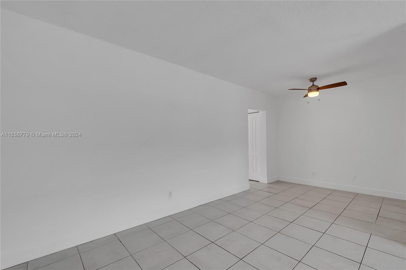 6905 Rue Vendome 9, Miami Beach, Florida 33141, 1 Bedroom Bedrooms, ,1 BathroomBathrooms,Residentiallease,For Rent,6905 Rue Vendome 9,A11556779