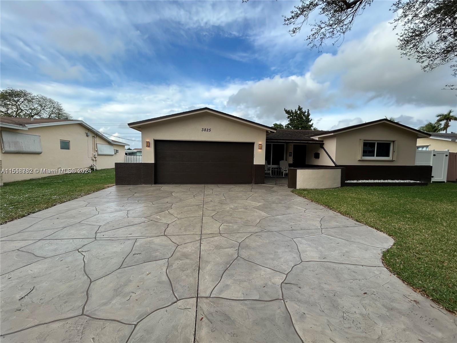 3825 Washington St, Hollywood, Florida 33021, 3 Bedrooms Bedrooms, ,3 BathroomsBathrooms,Residential,For Sale,3825 Washington St,A11556762