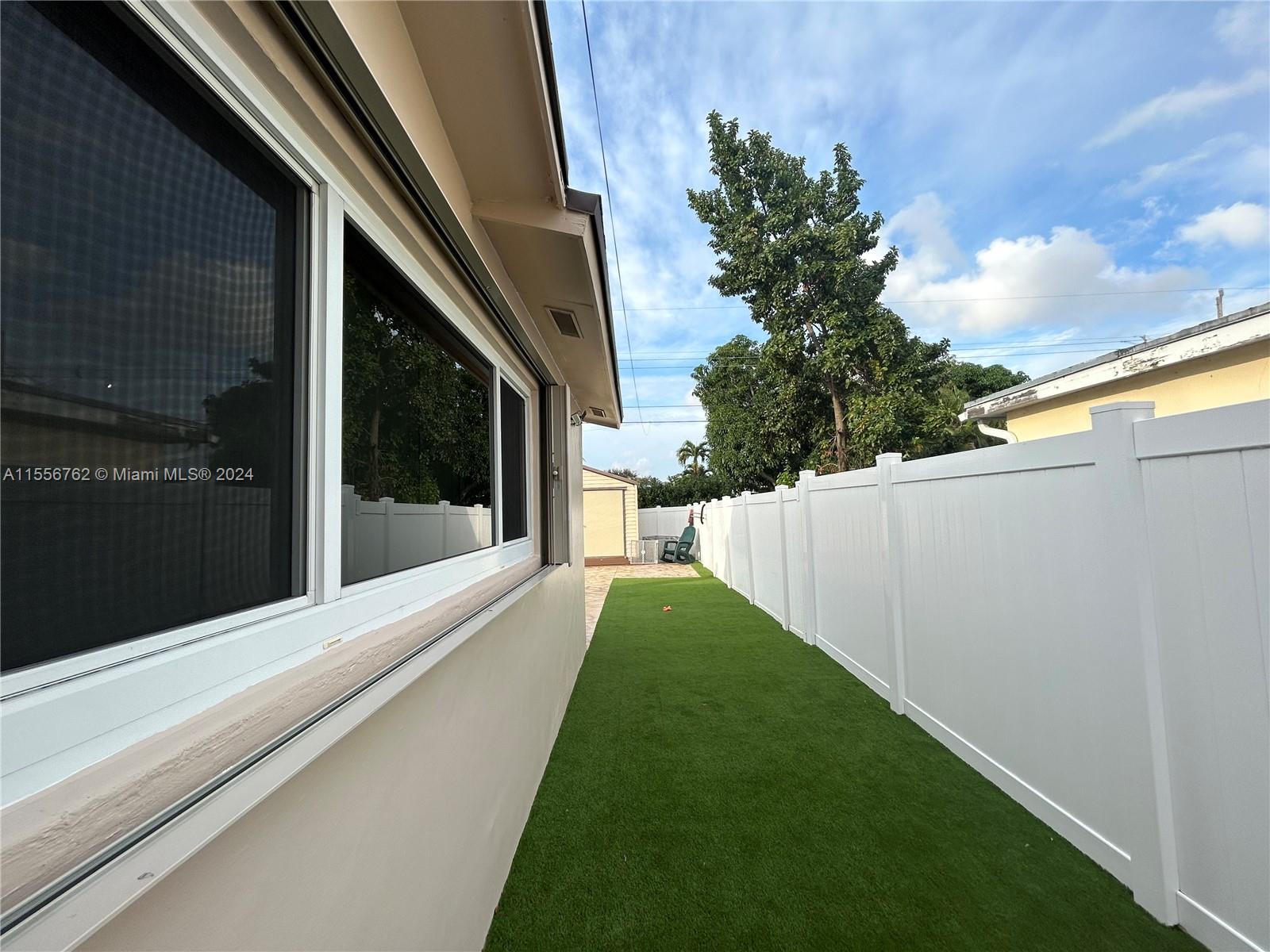 3825 Washington St, Hollywood, Florida 33021, 3 Bedrooms Bedrooms, ,3 BathroomsBathrooms,Residential,For Sale,3825 Washington St,A11556762