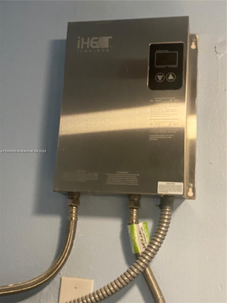 3825 Washington St, Hollywood, Florida 33021, 3 Bedrooms Bedrooms, ,3 BathroomsBathrooms,Residential,For Sale,3825 Washington St,A11556762