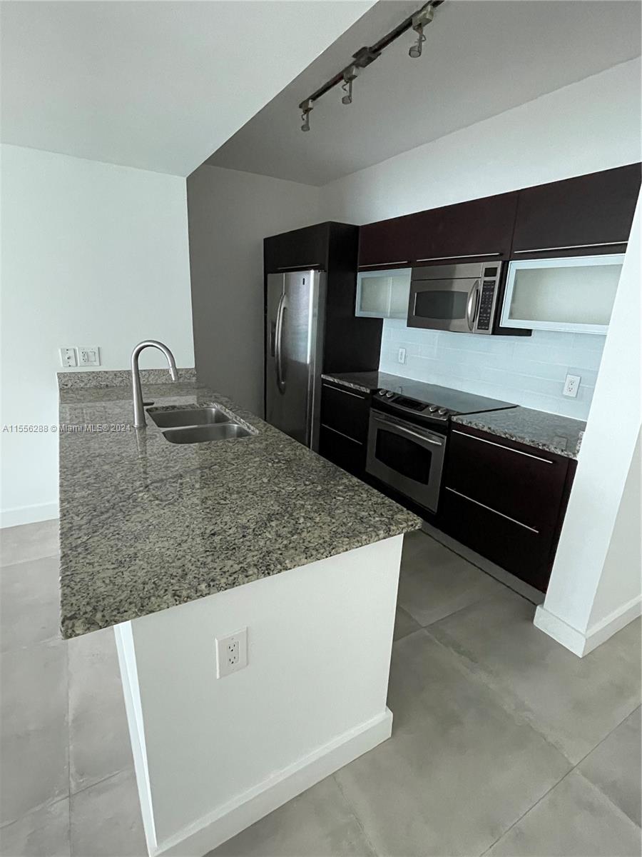 951 Brickell Ave 1500, Miami, Florida 33131, 1 Bedroom Bedrooms, ,1 BathroomBathrooms,Residentiallease,For Rent,951 Brickell Ave 1500,A11556288