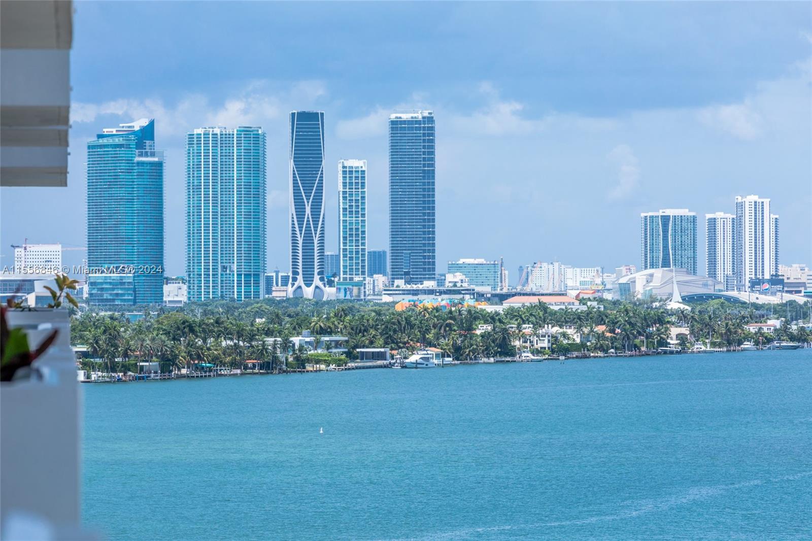 1200 West Ave 1120, Miami Beach, Florida 33139, 1 Bedroom Bedrooms, ,1 BathroomBathrooms,Residential,For Sale,1200 West Ave 1120,A11556846