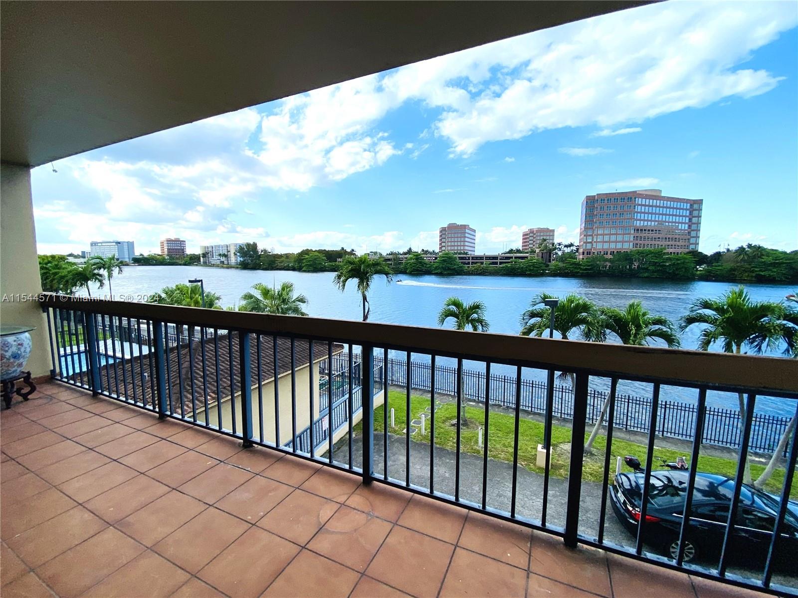 5249 NW 7th St 219, Miami, Florida 33126, 3 Bedrooms Bedrooms, ,2 BathroomsBathrooms,Residential,For Sale,5249 NW 7th St 219,A11544571