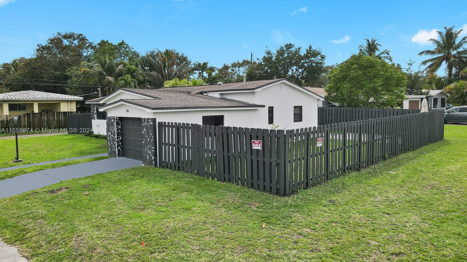 48 SE 7th St, Dania Beach, Florida 33004, 4 Bedrooms Bedrooms, ,3 BathroomsBathrooms,Residential,For Sale,48 SE 7th St,A11556874