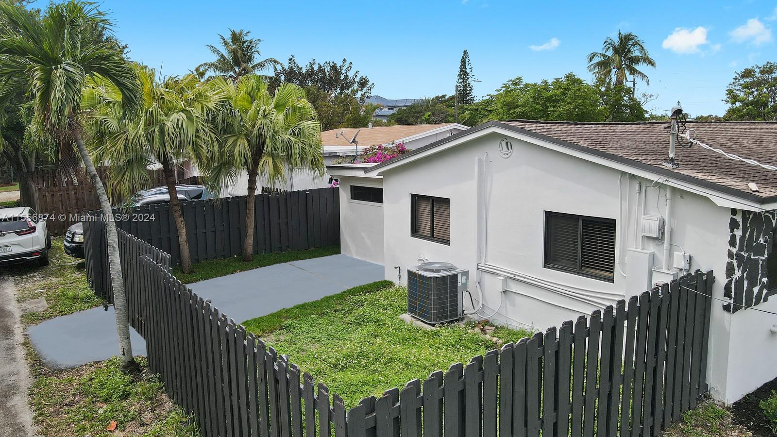 48 SE 7th St, Dania Beach, Florida 33004, 4 Bedrooms Bedrooms, ,3 BathroomsBathrooms,Residential,For Sale,48 SE 7th St,A11556874