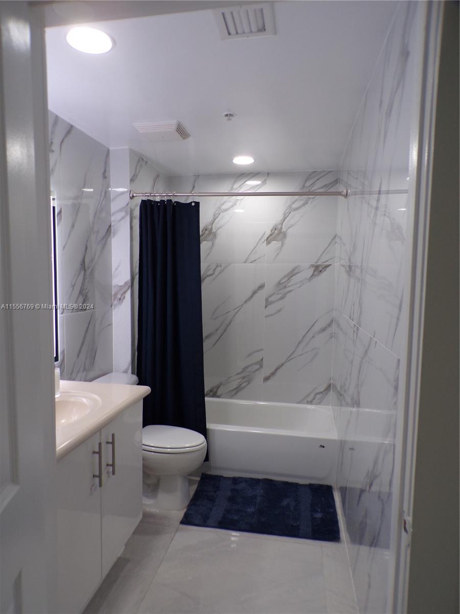 7900 Harbor Island Dr 509, North Bay Village, Florida 33141, 2 Bedrooms Bedrooms, ,2 BathroomsBathrooms,Residential,For Sale,7900 Harbor Island Dr 509,A11556769