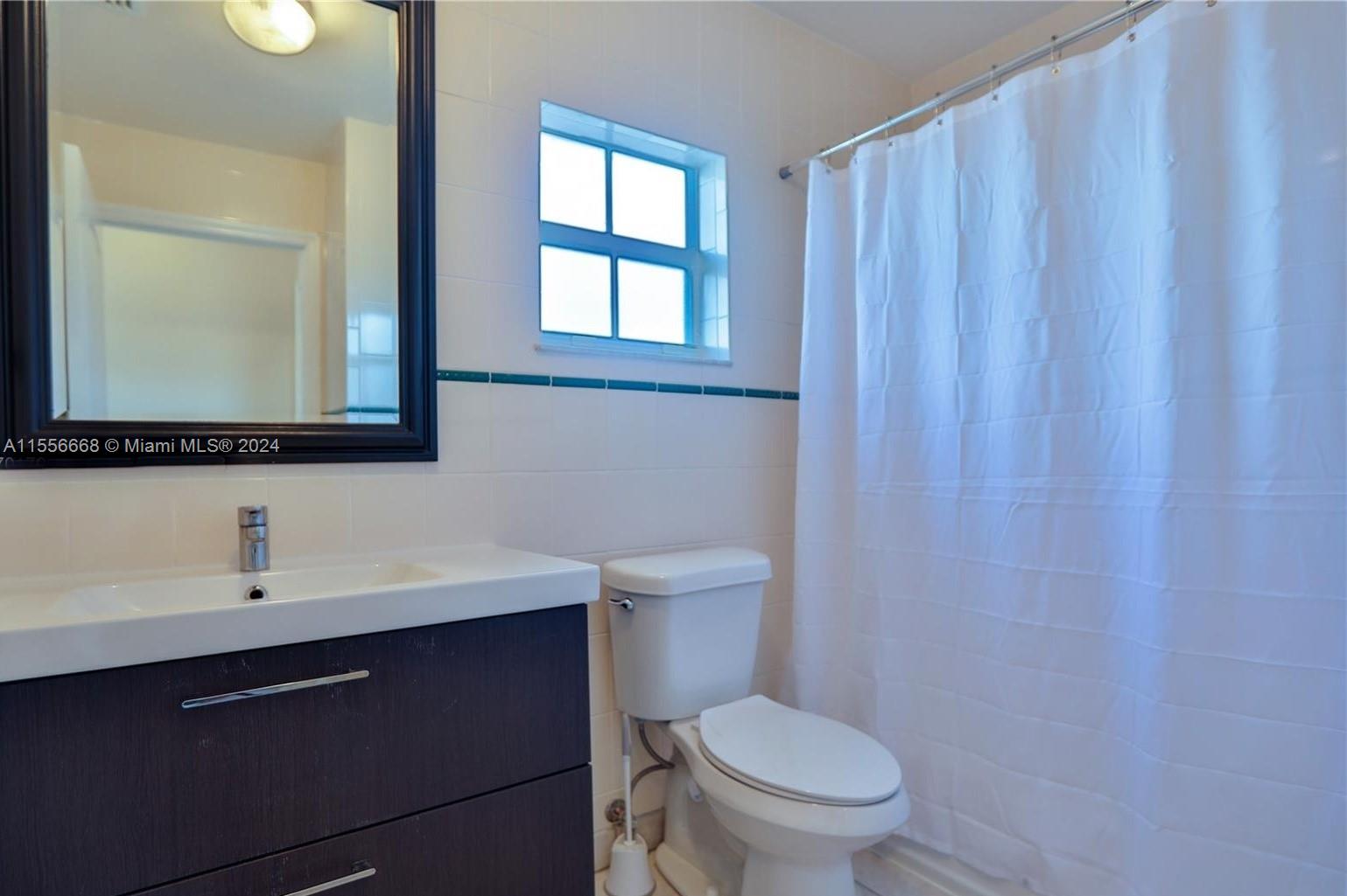 15870 SW 69th Ln, Miami, Florida 33193, 3 Bedrooms Bedrooms, ,2 BathroomsBathrooms,Residentiallease,For Rent,15870 SW 69th Ln,A11556668