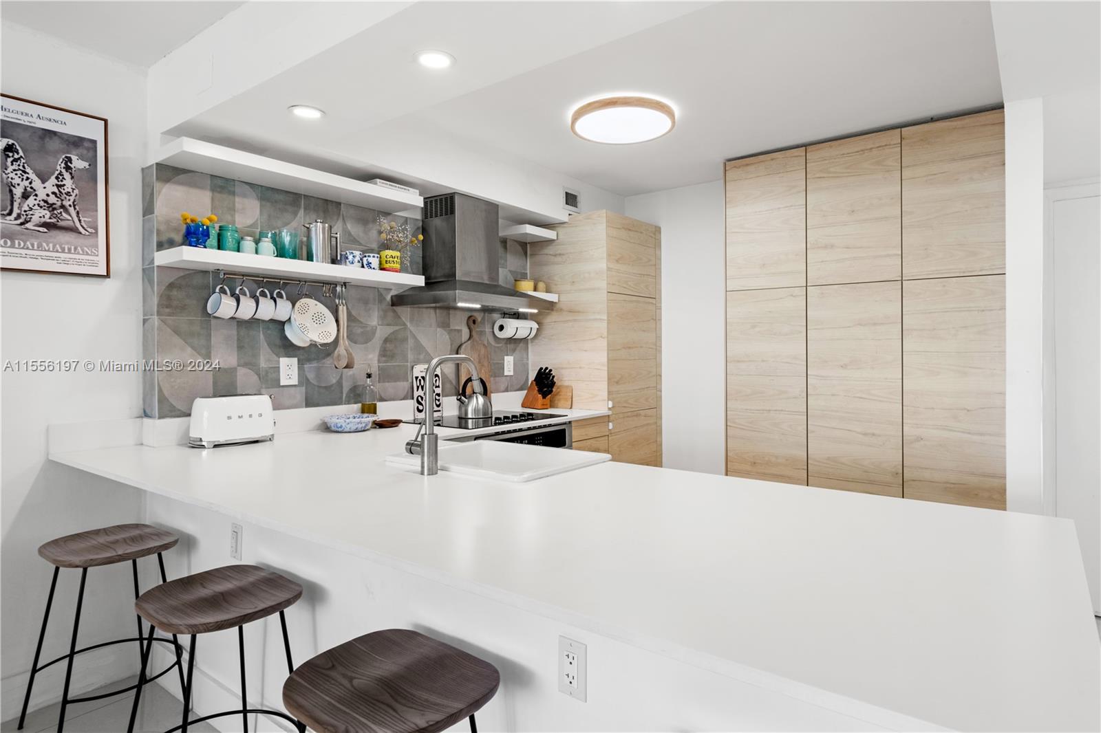 5 Island Ave 4K, Miami Beach, Florida 33139, 1 Bedroom Bedrooms, ,1 BathroomBathrooms,Residential,For Sale,5 Island Ave 4K,A11556197