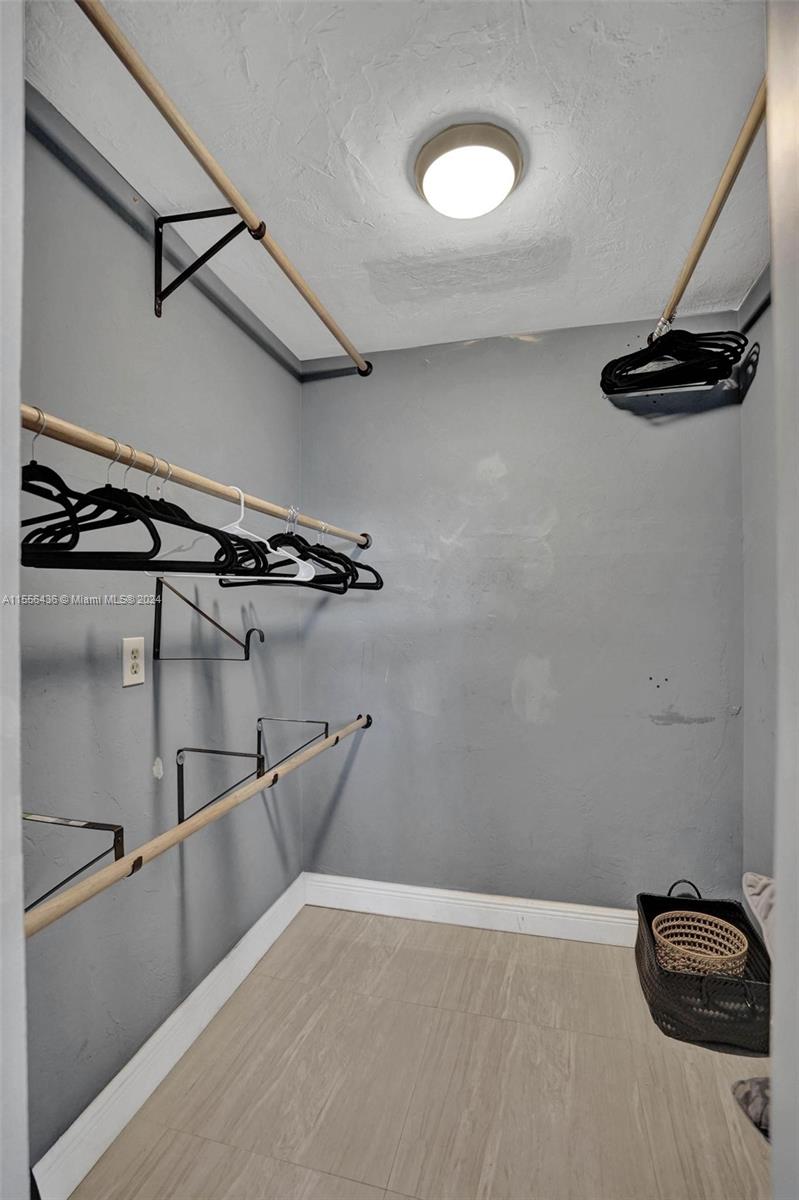 5180 NE 18th Ter, Fort Lauderdale, Florida 33308, 3 Bedrooms Bedrooms, ,2 BathroomsBathrooms,Residential,For Sale,5180 NE 18th Ter,A11556436
