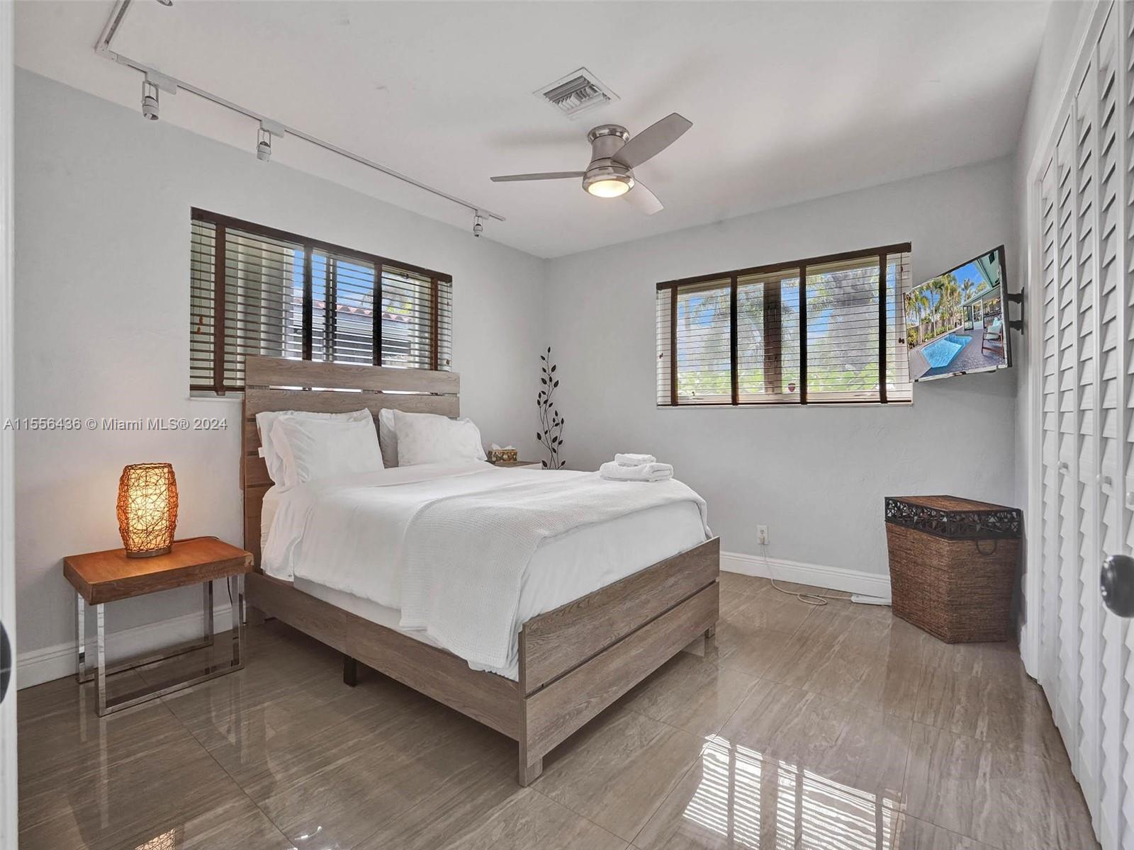 5180 NE 18th Ter, Fort Lauderdale, Florida 33308, 3 Bedrooms Bedrooms, ,2 BathroomsBathrooms,Residential,For Sale,5180 NE 18th Ter,A11556436