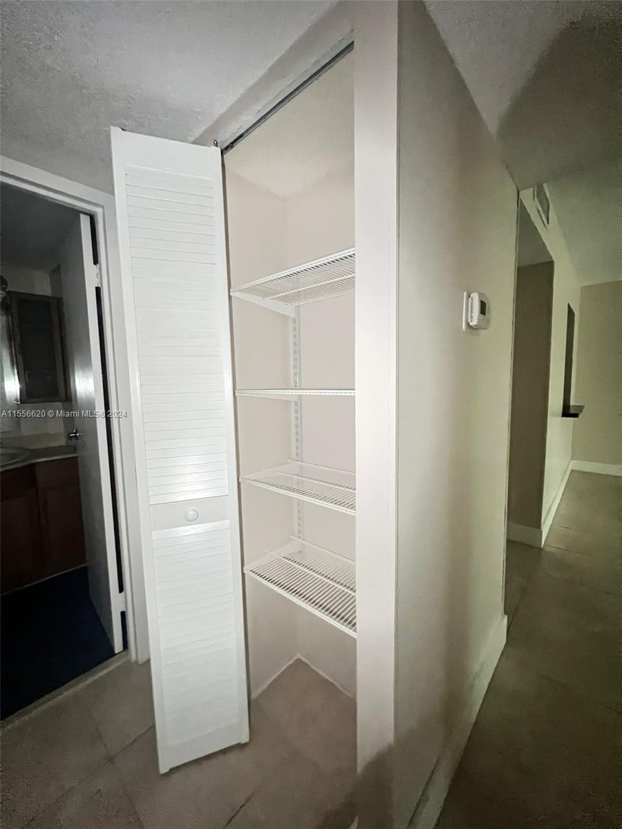 800 Parkview Dr 126, Hallandale Beach, Florida 33009, 1 Bedroom Bedrooms, ,1 BathroomBathrooms,Residential,For Sale,800 Parkview Dr 126,A11556620