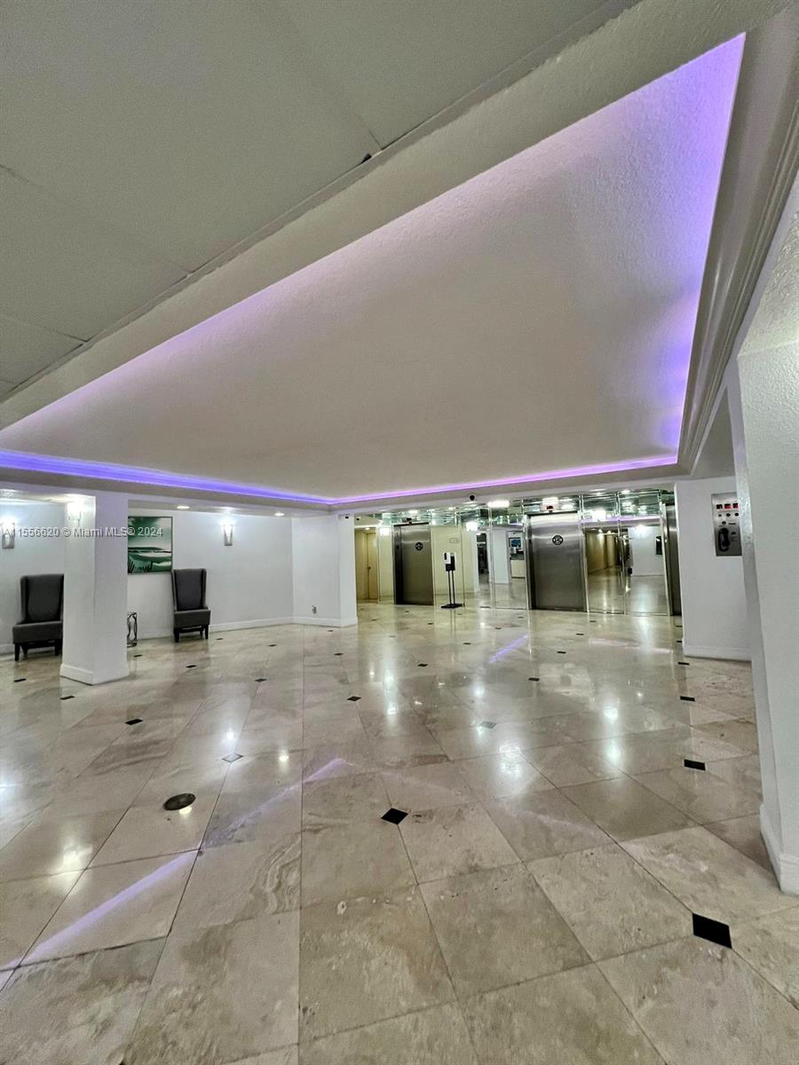 800 Parkview Dr 126, Hallandale Beach, Florida 33009, 1 Bedroom Bedrooms, ,1 BathroomBathrooms,Residential,For Sale,800 Parkview Dr 126,A11556620