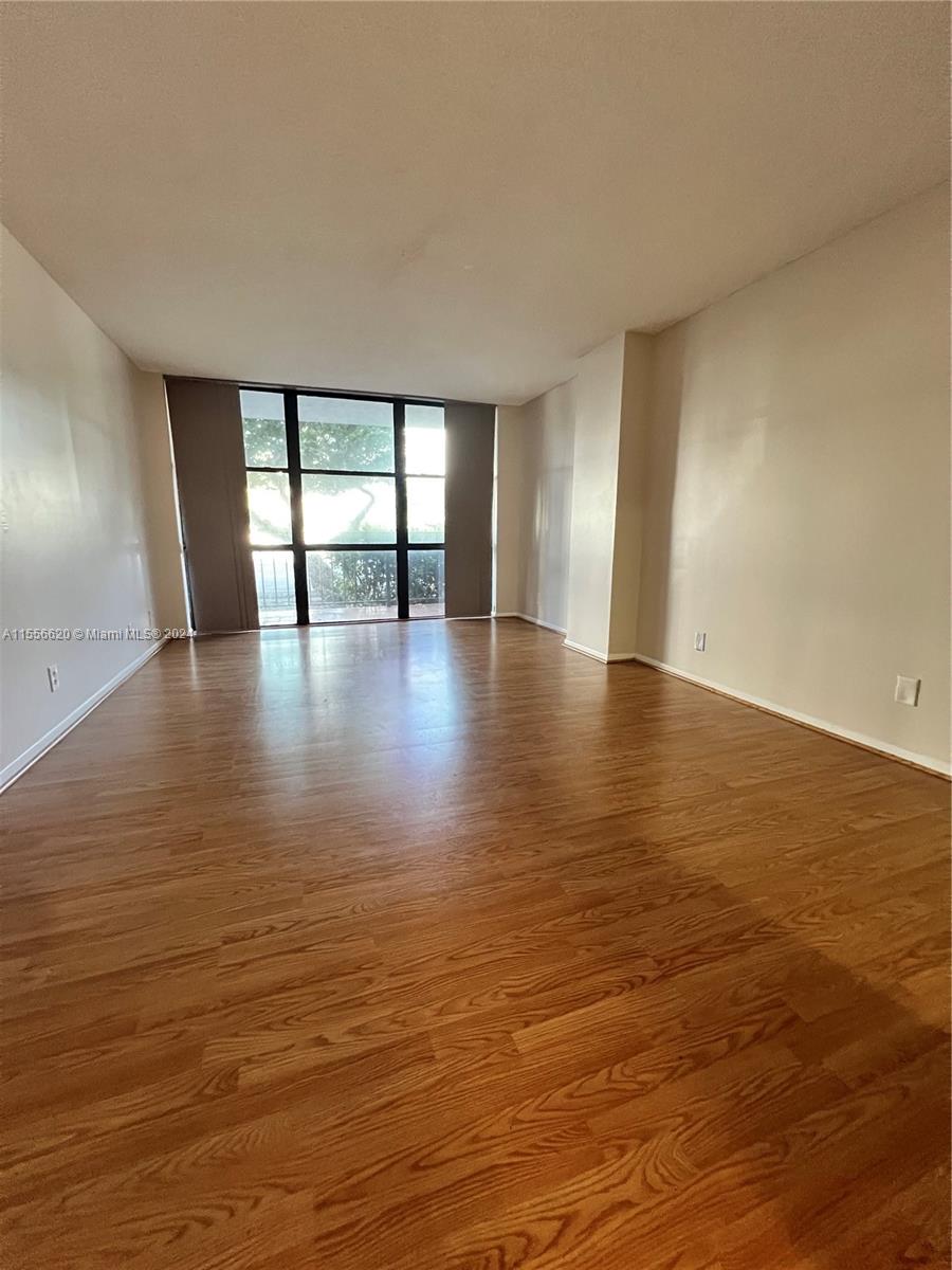 800 Parkview Dr 126, Hallandale Beach, Florida 33009, 1 Bedroom Bedrooms, ,1 BathroomBathrooms,Residential,For Sale,800 Parkview Dr 126,A11556620