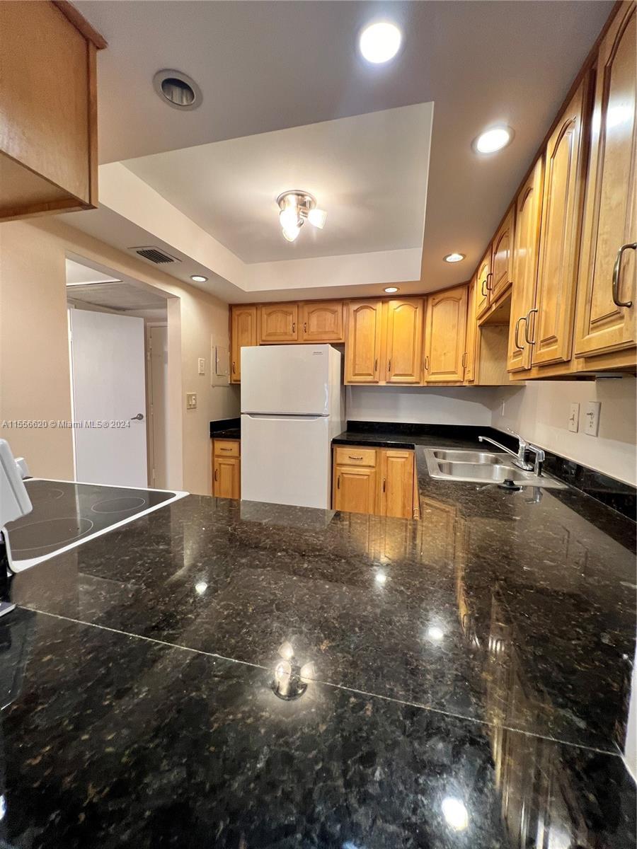 800 Parkview Dr 126, Hallandale Beach, Florida 33009, 1 Bedroom Bedrooms, ,1 BathroomBathrooms,Residential,For Sale,800 Parkview Dr 126,A11556620