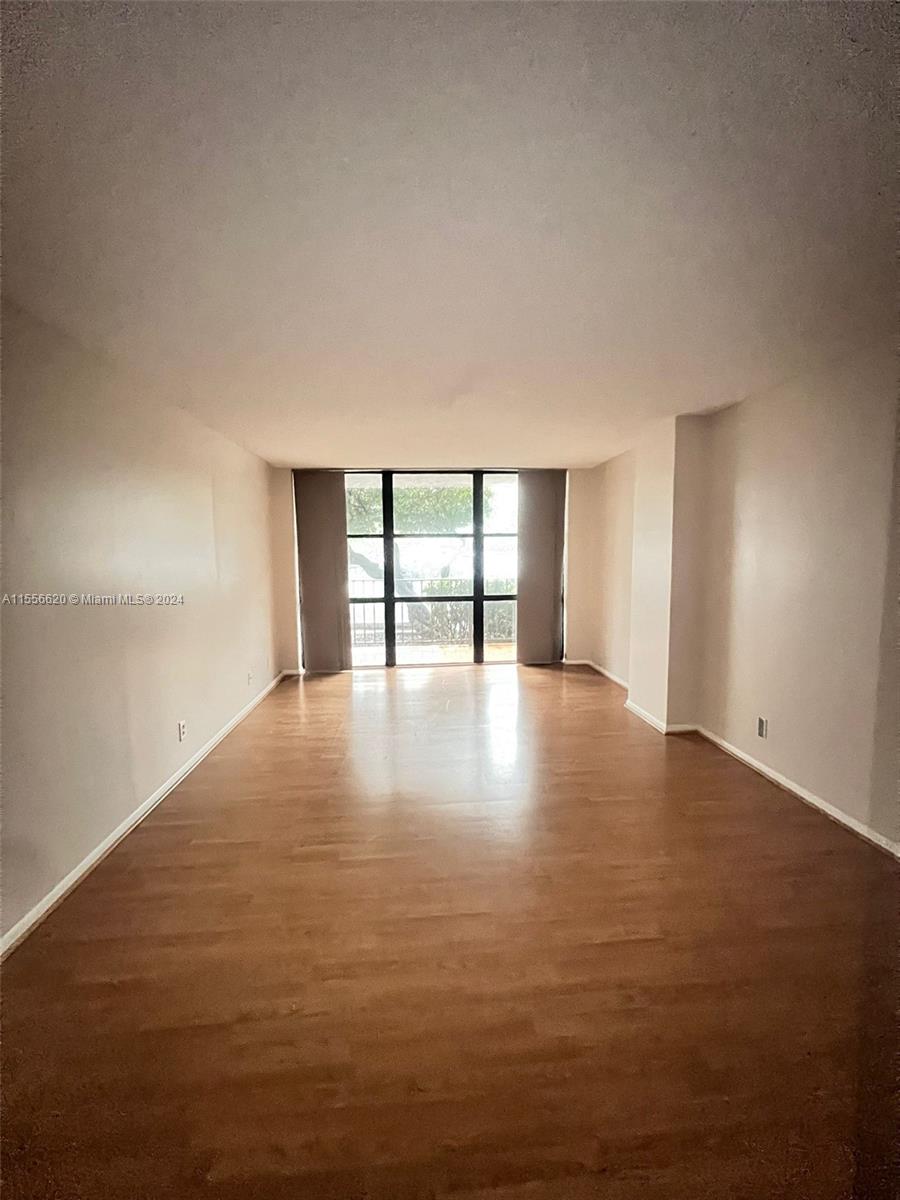 800 Parkview Dr 126, Hallandale Beach, Florida 33009, 1 Bedroom Bedrooms, ,1 BathroomBathrooms,Residential,For Sale,800 Parkview Dr 126,A11556620