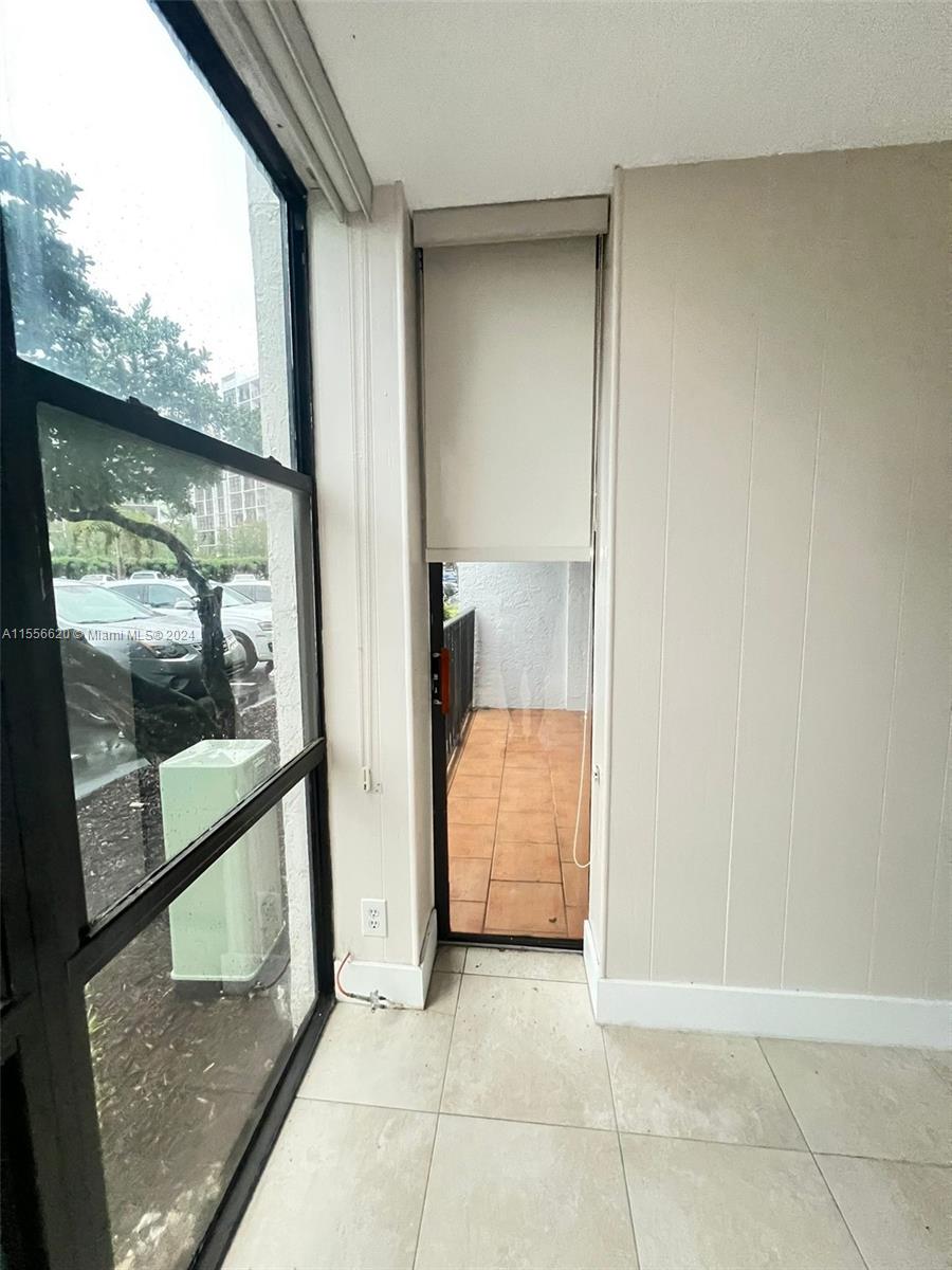 800 Parkview Dr 126, Hallandale Beach, Florida 33009, 1 Bedroom Bedrooms, ,1 BathroomBathrooms,Residential,For Sale,800 Parkview Dr 126,A11556620