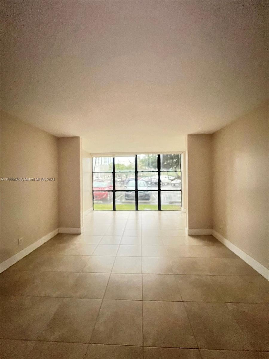 800 Parkview Dr 126, Hallandale Beach, Florida 33009, 1 Bedroom Bedrooms, ,1 BathroomBathrooms,Residential,For Sale,800 Parkview Dr 126,A11556620