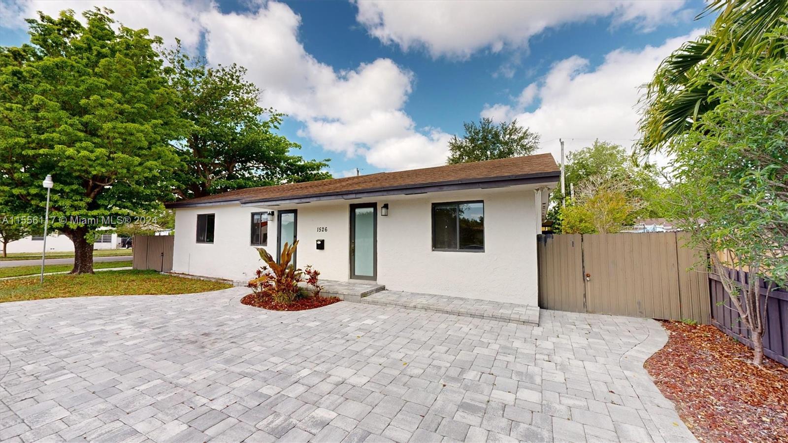 1526 SW 65th Ave, West Miami, Florida 33144, 3 Bedrooms Bedrooms, 1 Room Rooms,2 BathroomsBathrooms,Residential,For Sale,1526 SW 65th Ave,A11556117