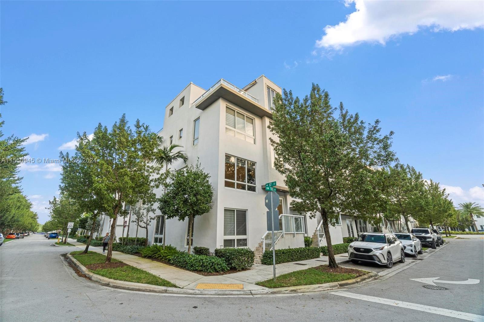 6671 NW 105th Ave #6671 For Sale A11556945, FL