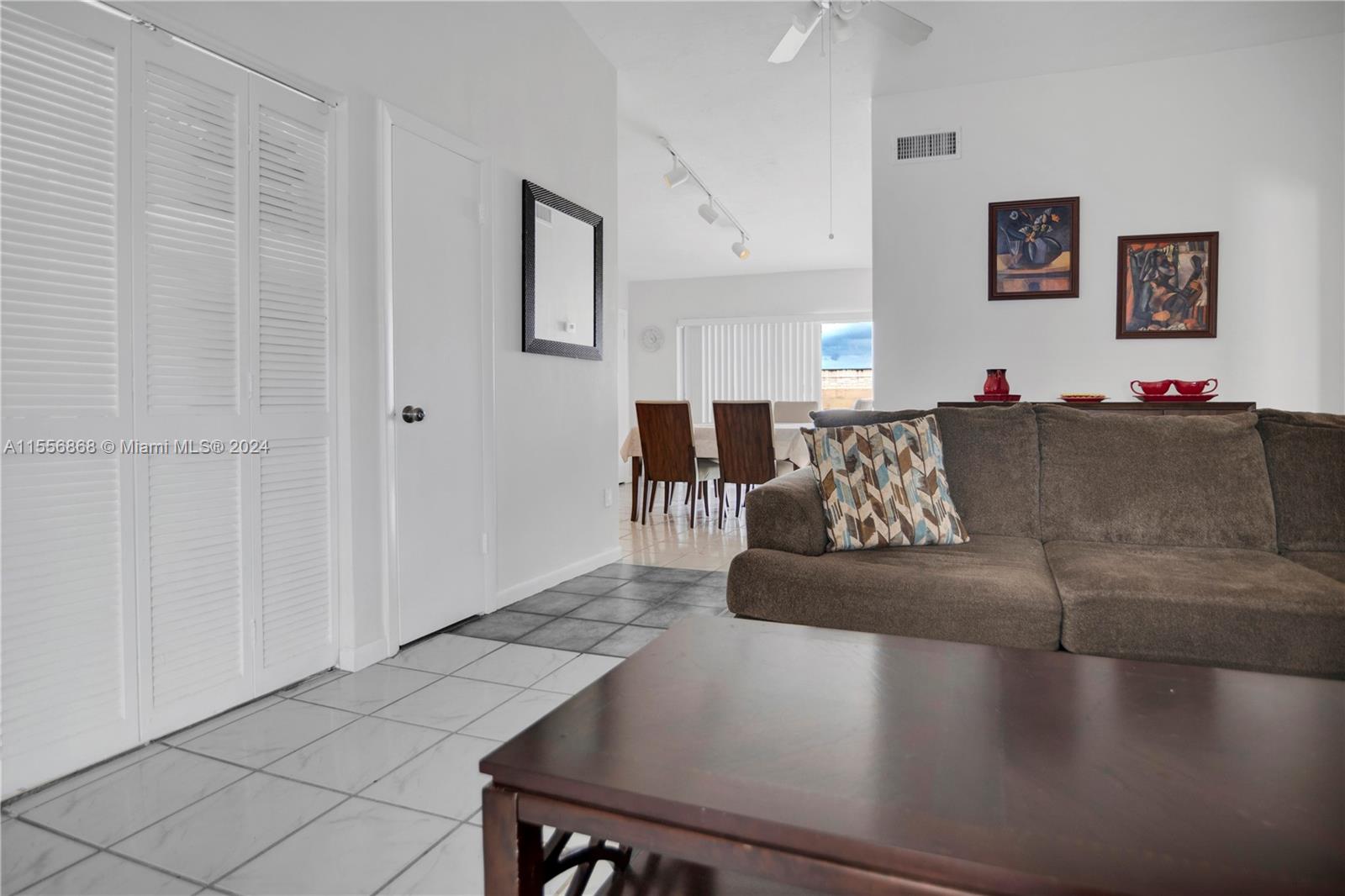 12019 SW 110th St Cir E 12019, Miami, Florida 33186, 2 Bedrooms Bedrooms, ,1 BathroomBathrooms,Residentiallease,For Rent,12019 SW 110th St Cir E 12019,A11556868