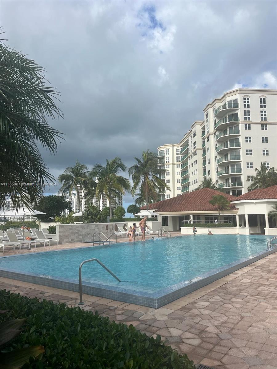 19900 E Country Club Dr 214, Aventura, Florida 33180, 1 Bedroom Bedrooms, ,1 BathroomBathrooms,Residential,For Sale,19900 E Country Club Dr 214,A11556987